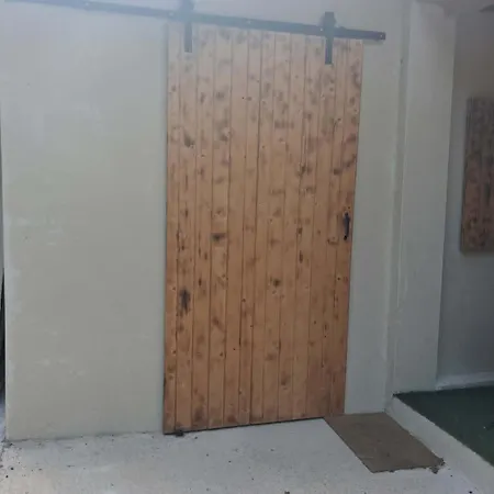 Studio Apartman Saint-Georges-de-Luzençon