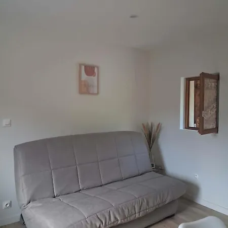 Studio 아파트 Saint-Georges-de-Luzençon